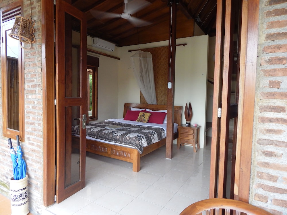 Alamanda Family Villas & Pool