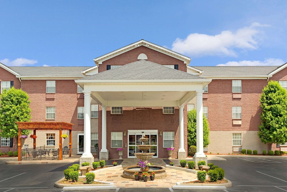 Hawthorn Extended Stay by Wyndham Cincinnati/Sharonville - Property Image 1