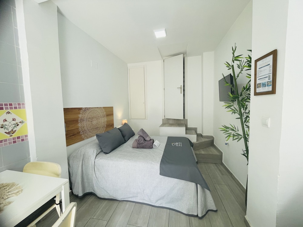 Estudio Burriana Jimena by At Home Costa del Sol