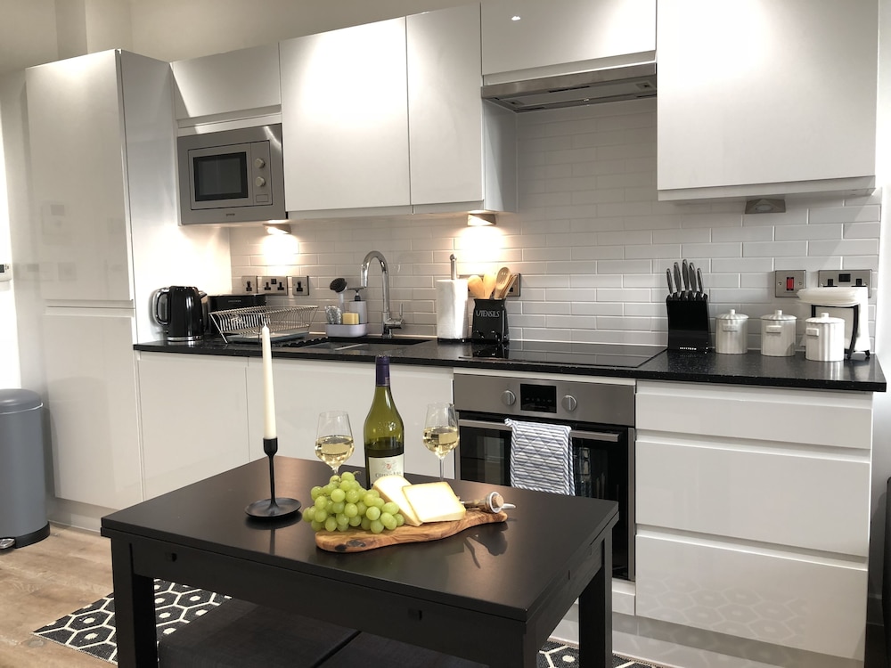Cosy One Bedroom Apartment By Creatick