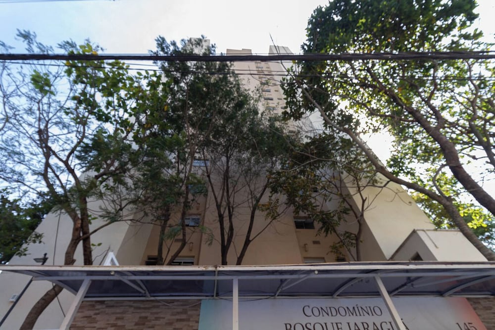Apartamento com Lazer Wi-fi e Garagem em Jaragu