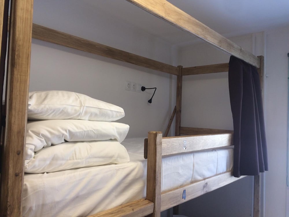 Hostel 65