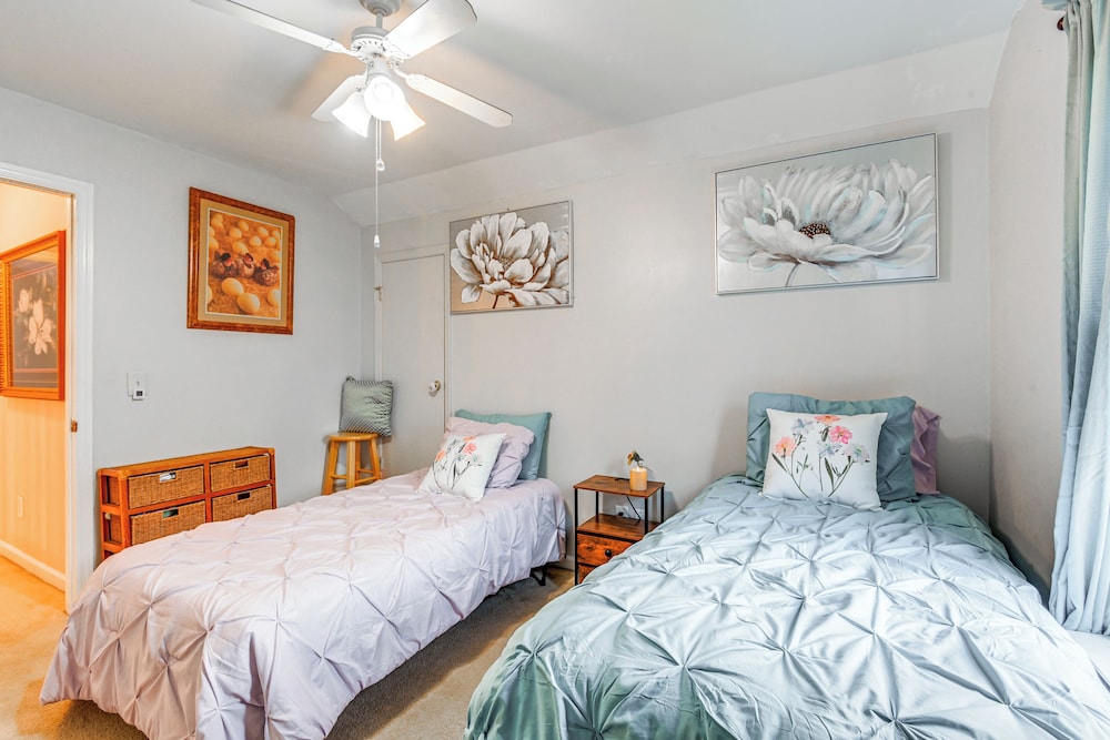 18 Mi to Nashville: Home w/ Dedicated Workspace