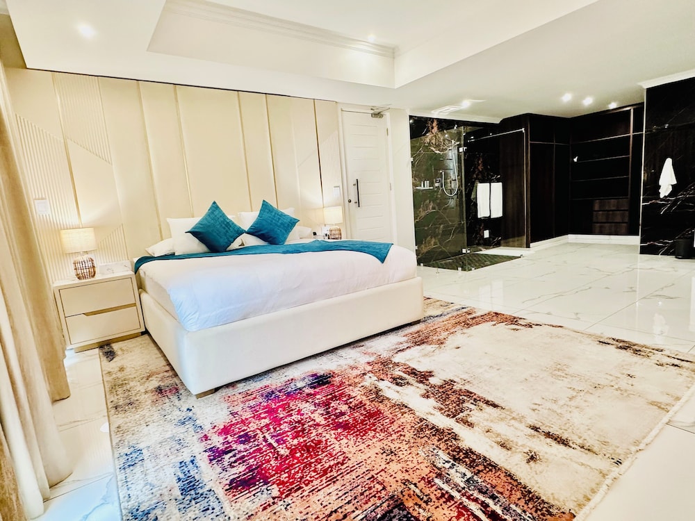 H & H Boutique and Spa