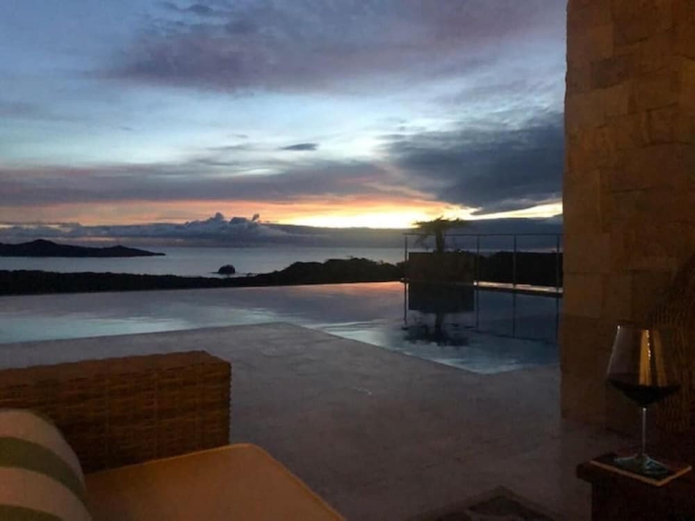 Playa Flamingo Designer Home With Spectacular 180 Ocean Views - Casa DEL MAR