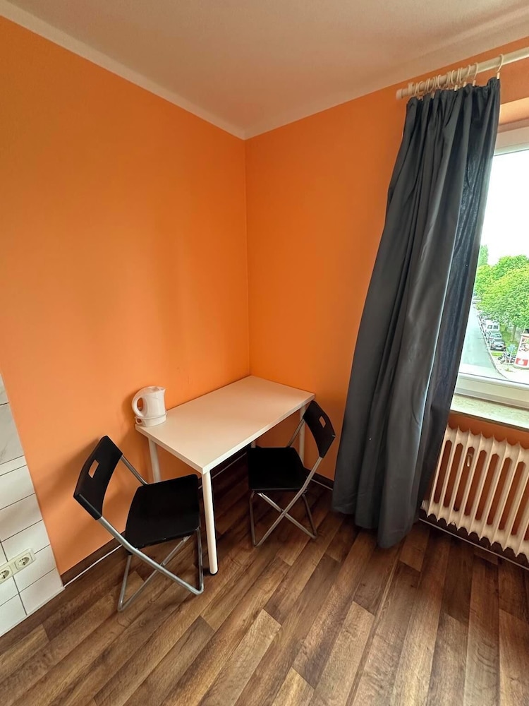 2-Rent Group Hostel Apartments HAN53