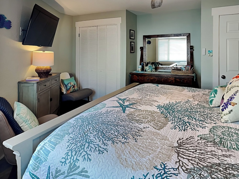 Sunday Villas Sunday Funday by Silver Sands Vacation Rentals