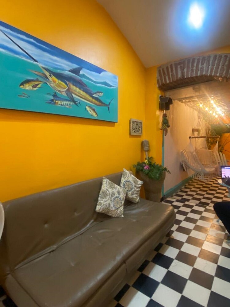 HABITACION CR-2M EN GETSEMANI CON WIFI