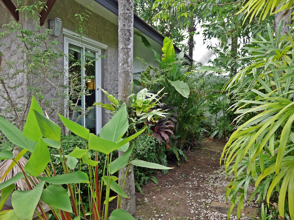 Suriya Som Villa