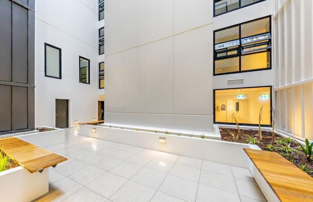 Sky Stars CBD Apartments