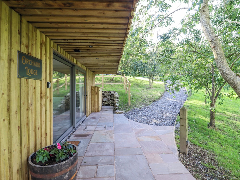 Orchard Lodge