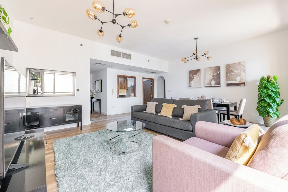 Luxe Marina View Retreat - 2BDRM