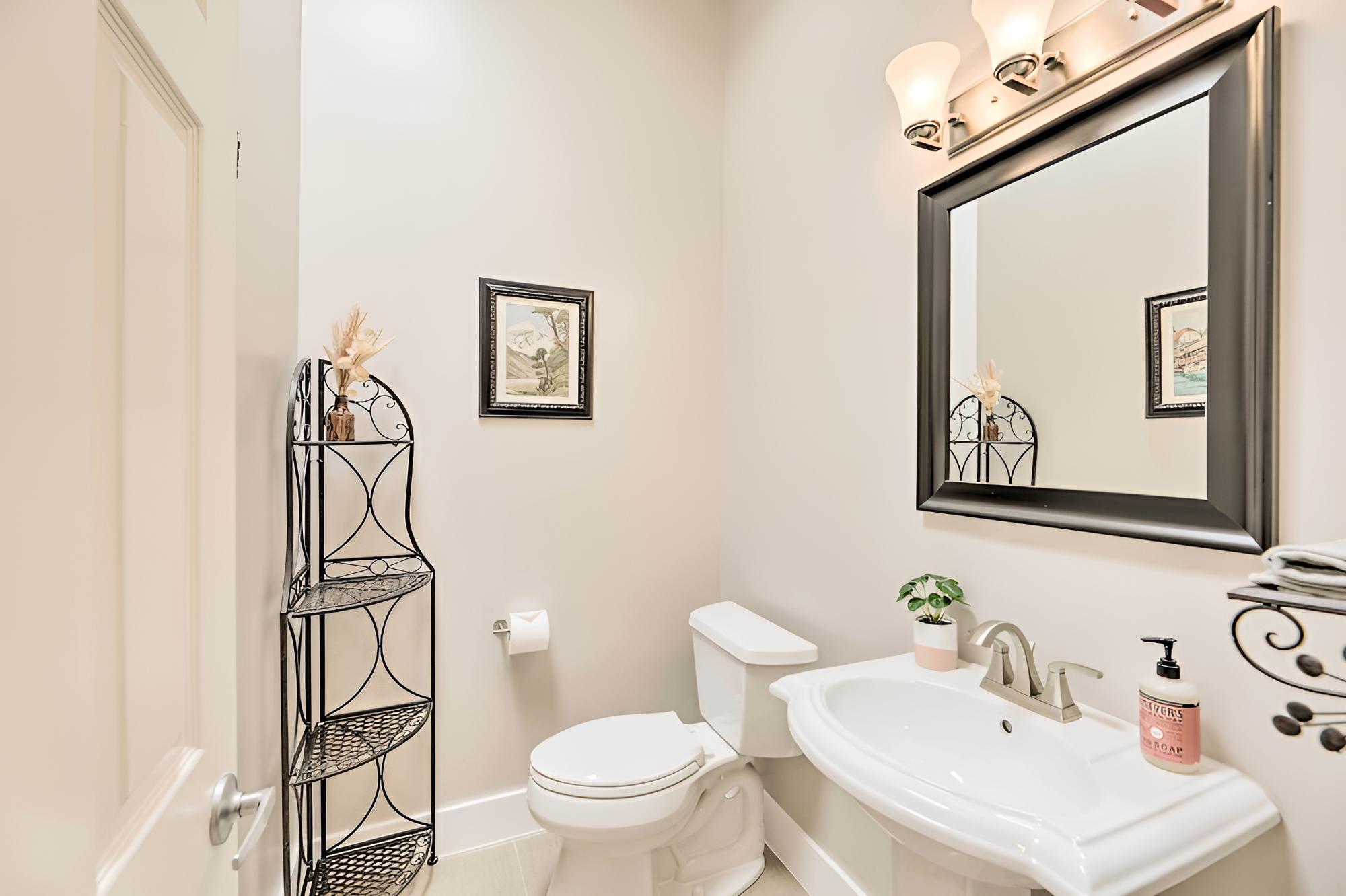 Scenic Austin Escape w/ Pool < 8 Mi to Dtwn! - Image 2