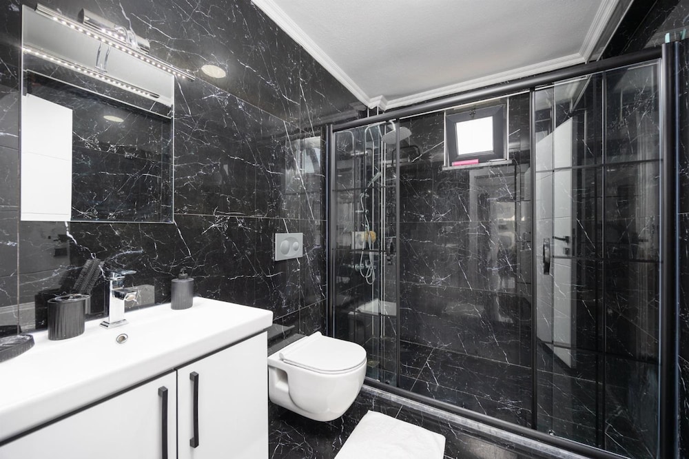Villa Grand Yasar 1 With 4 Bedrooms and 4 Bathrooms