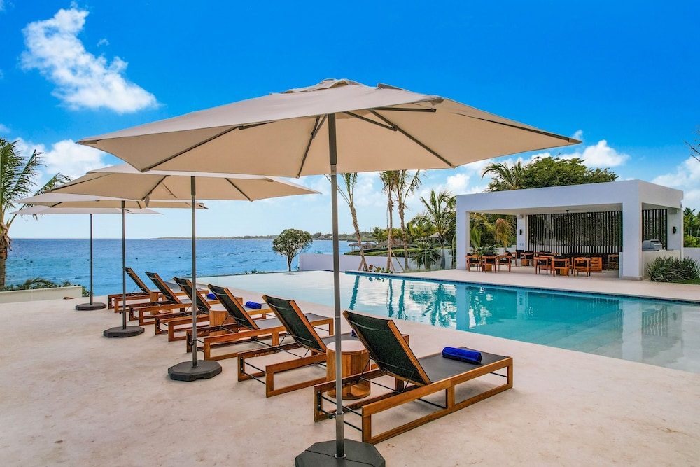 Luxurious 12-bedroom Oceanfront Villa With Private Chef Butler Private Beach in Casa de Campo Resort view 5
