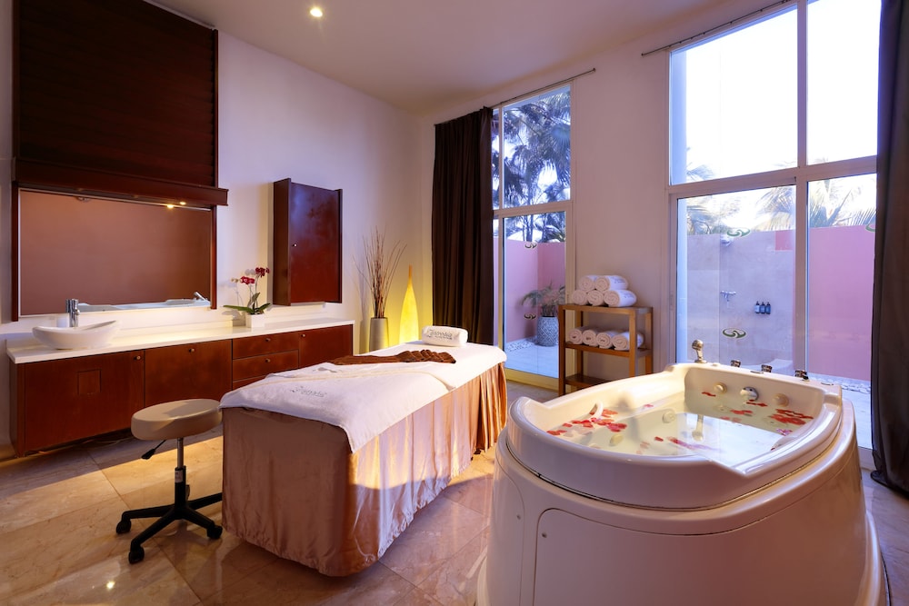 Grand Palladium Jamaica Resort  Spa All Inclusive - Property Image 106