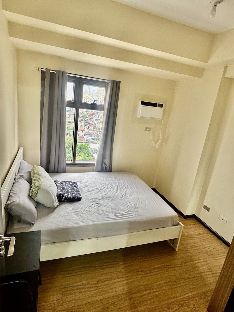 Radiance Manila bay 2 br & 3 bath