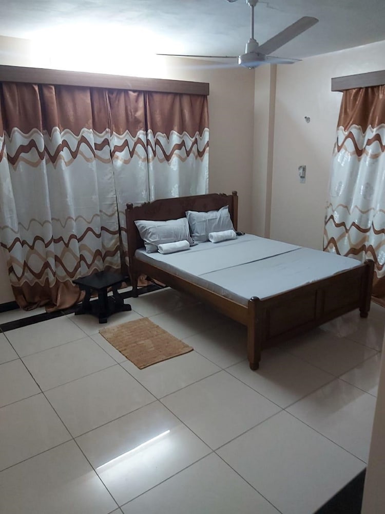 Alpha House view 3