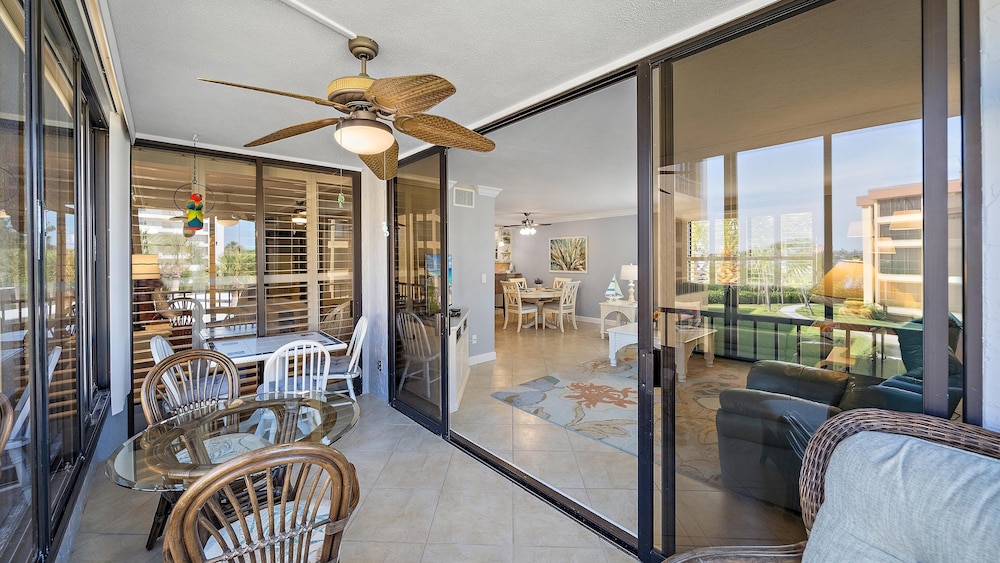 'bout Time 2 Bedroom Condo