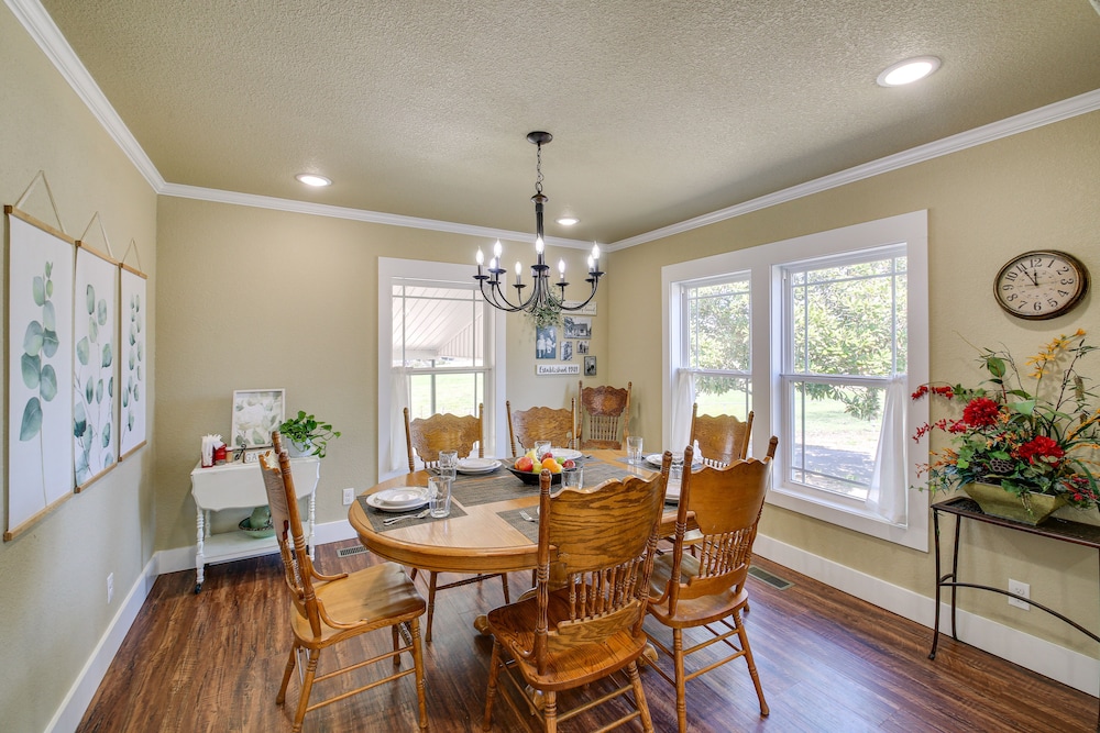 'marie's Place' - Walk to Subiaco Abbey! - Property Image 1