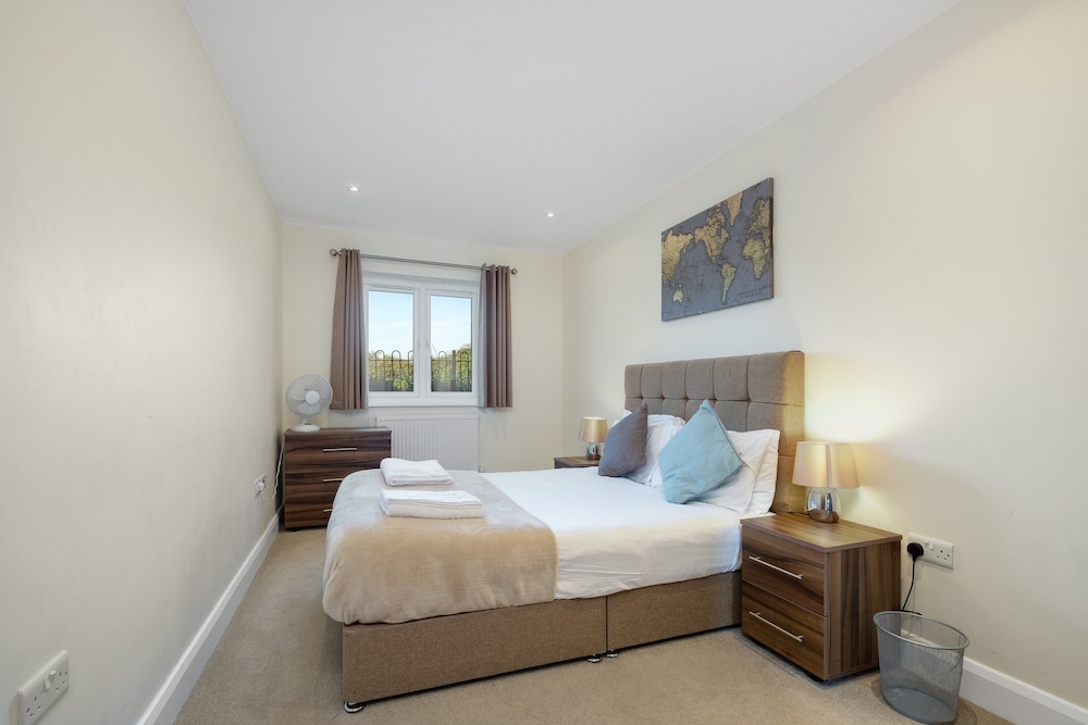 Heathrow Living Serviced Apartments by Ferndale