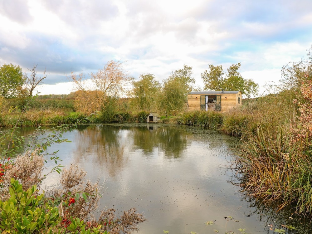 Poppie's Shepherds Hut at Shepherds Lodge