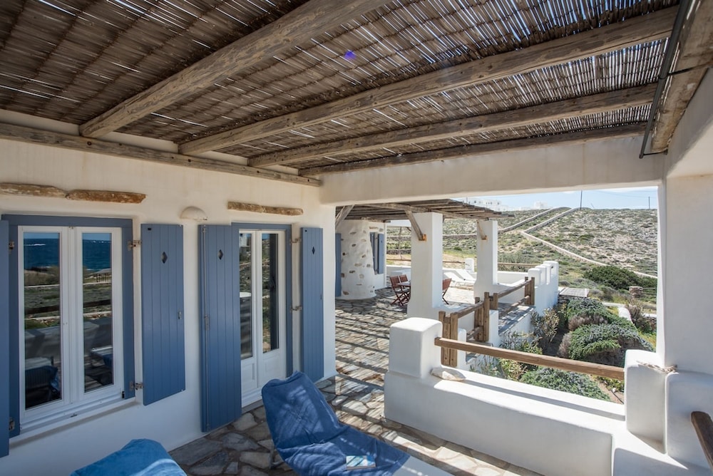 Seaside Villa Costal Vibes Walk to Beach