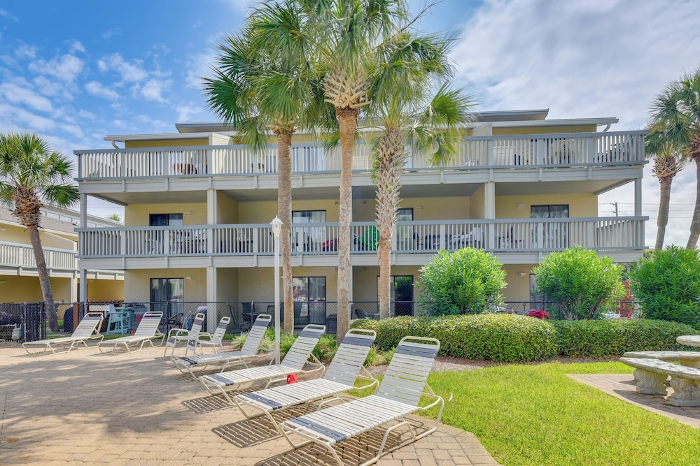 Chic & Elevated Decor: Beachfront PCB Gem w/ Patio