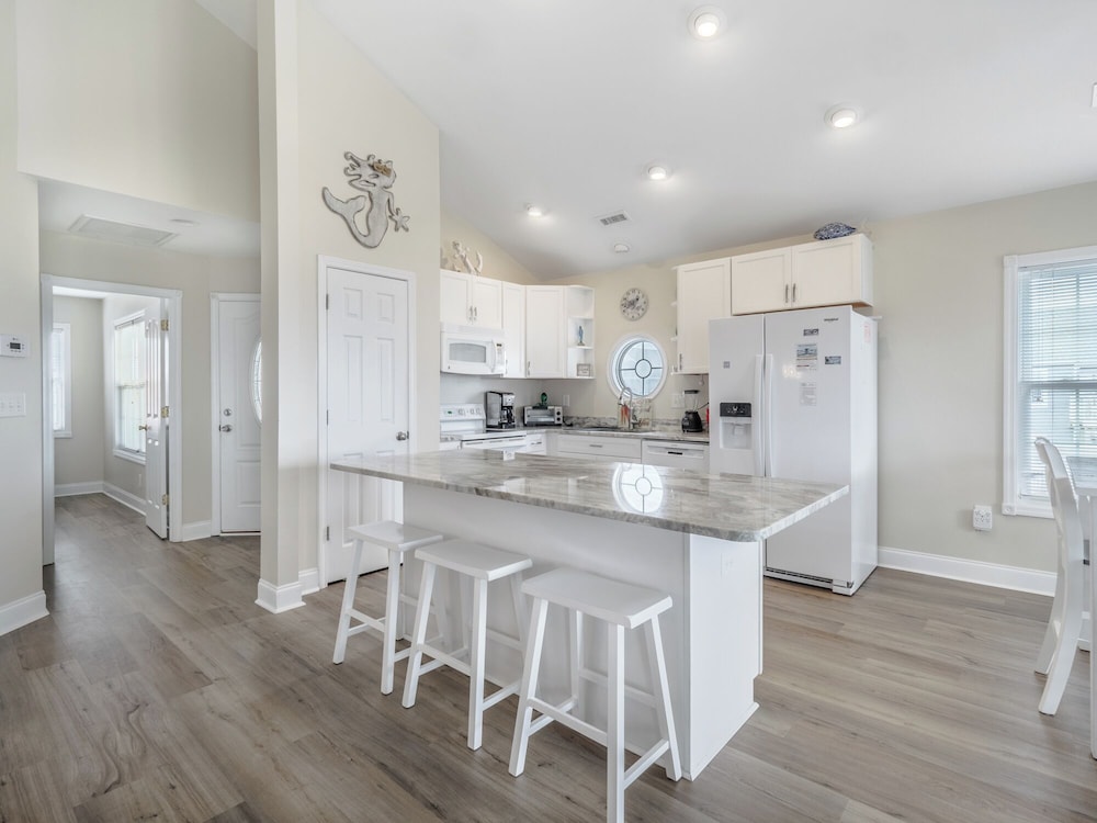 Beach, Please by Topsail Realty
