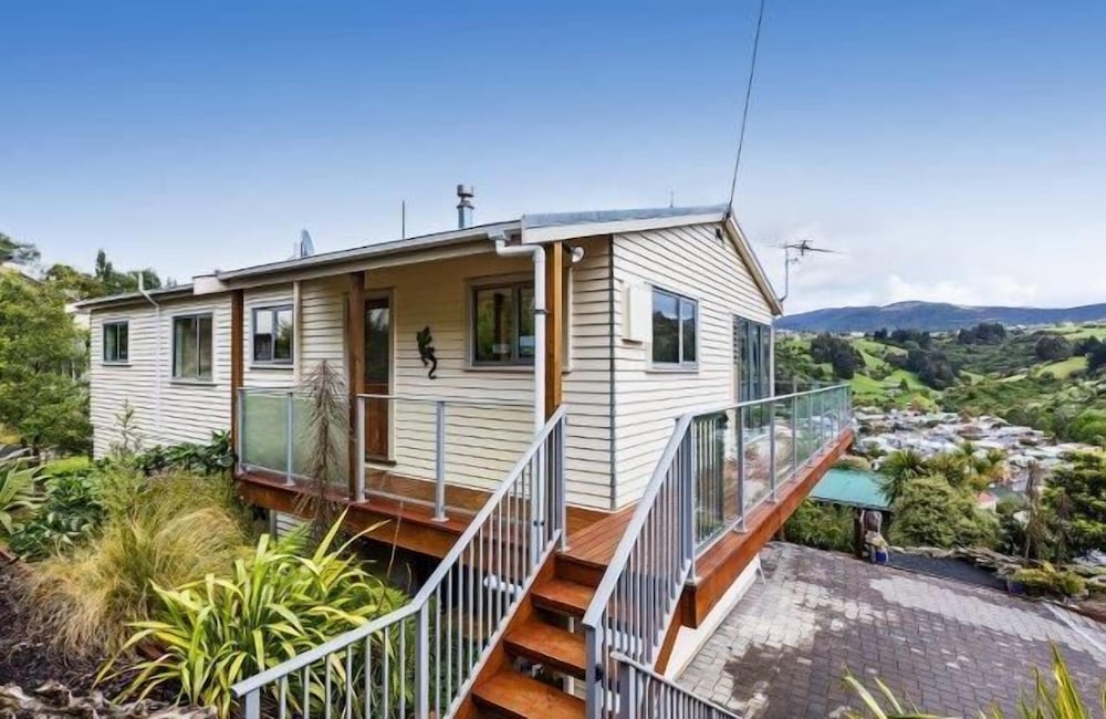 Baldwin Street BNB