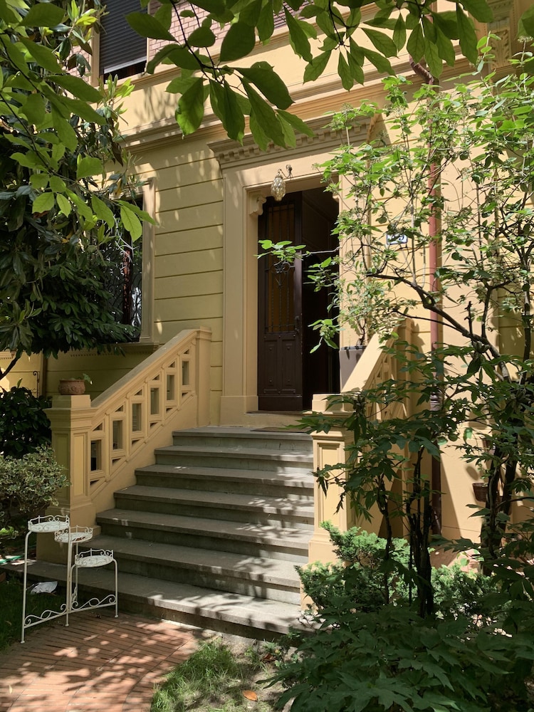 Villa Masi Rental Rooms view 4
