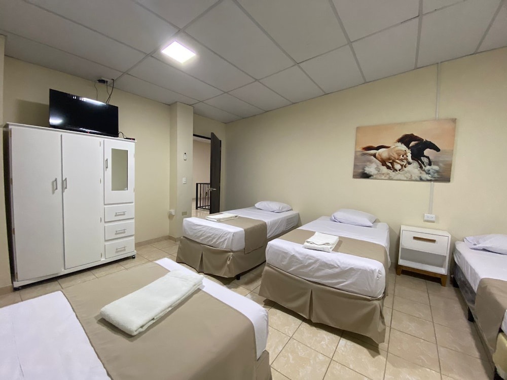 Hotel La Capilla - Suites & Apartments San Benito view 4