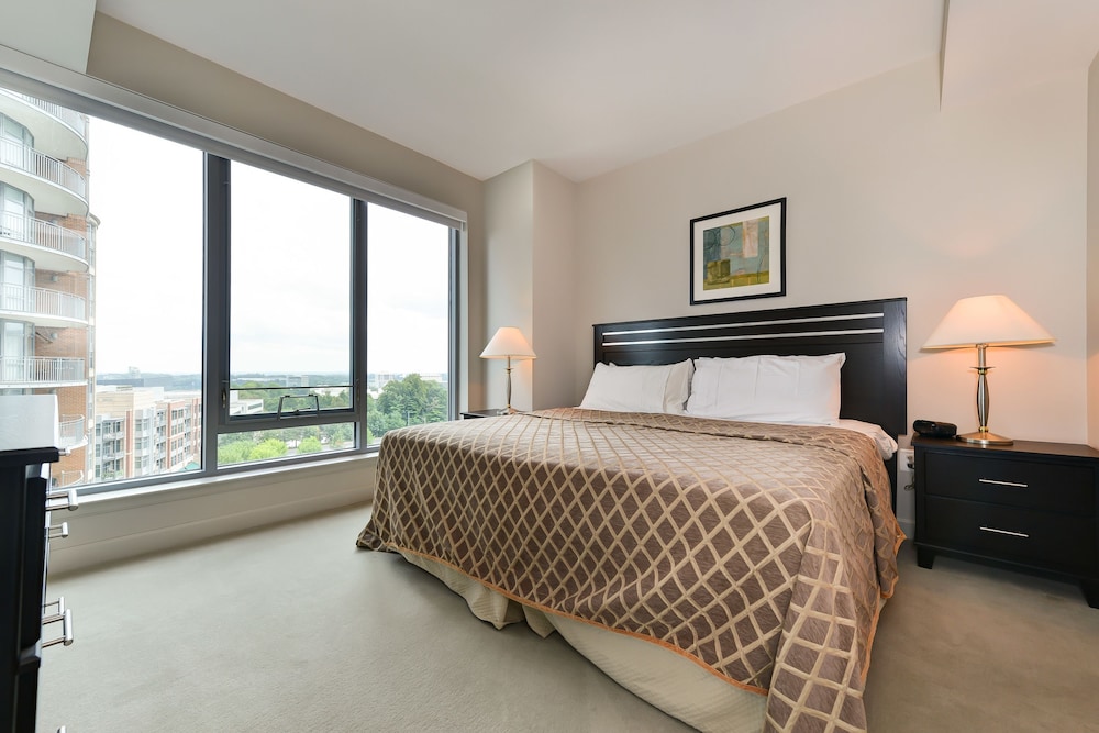 Ovation at Park Crest by Bridgestreet