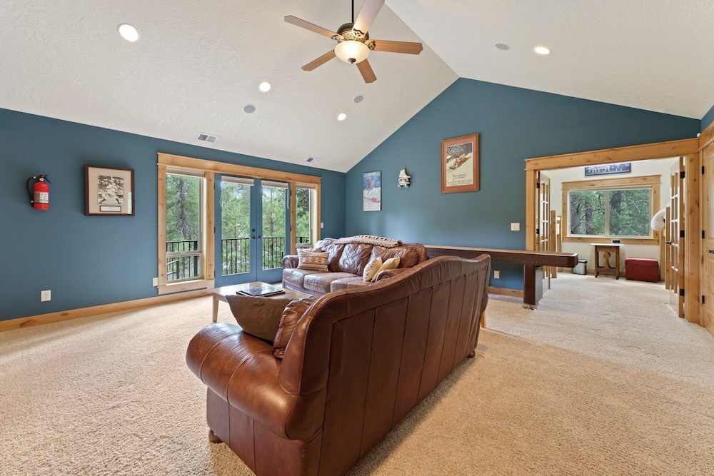 4 Red Fir 6 Bedroom Home