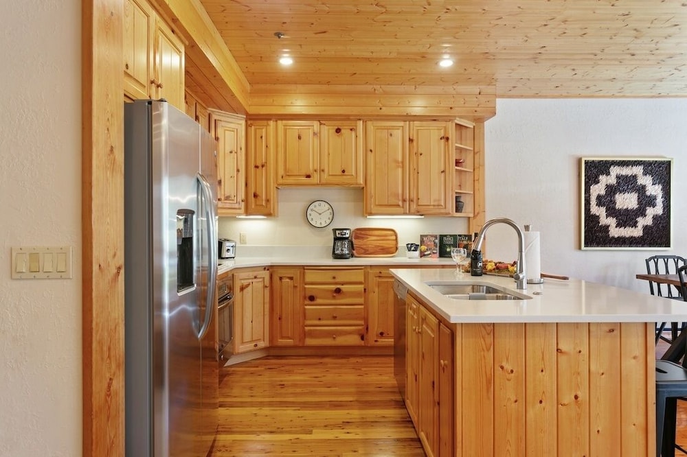 301 - Three Bedroom with Spa Bristlecone 3 Condo