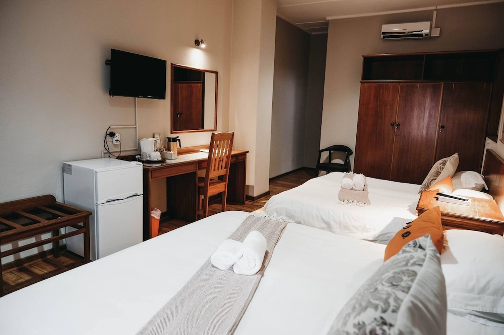 Karoo Country Inn Hotel