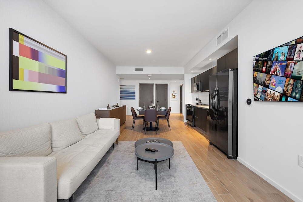 Stylish Downtown Miami Condo with Views