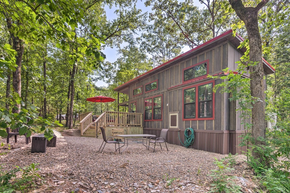 Broken Bow Tiny Home w/ Fire Pit: 4 Miles to Lake! view 4