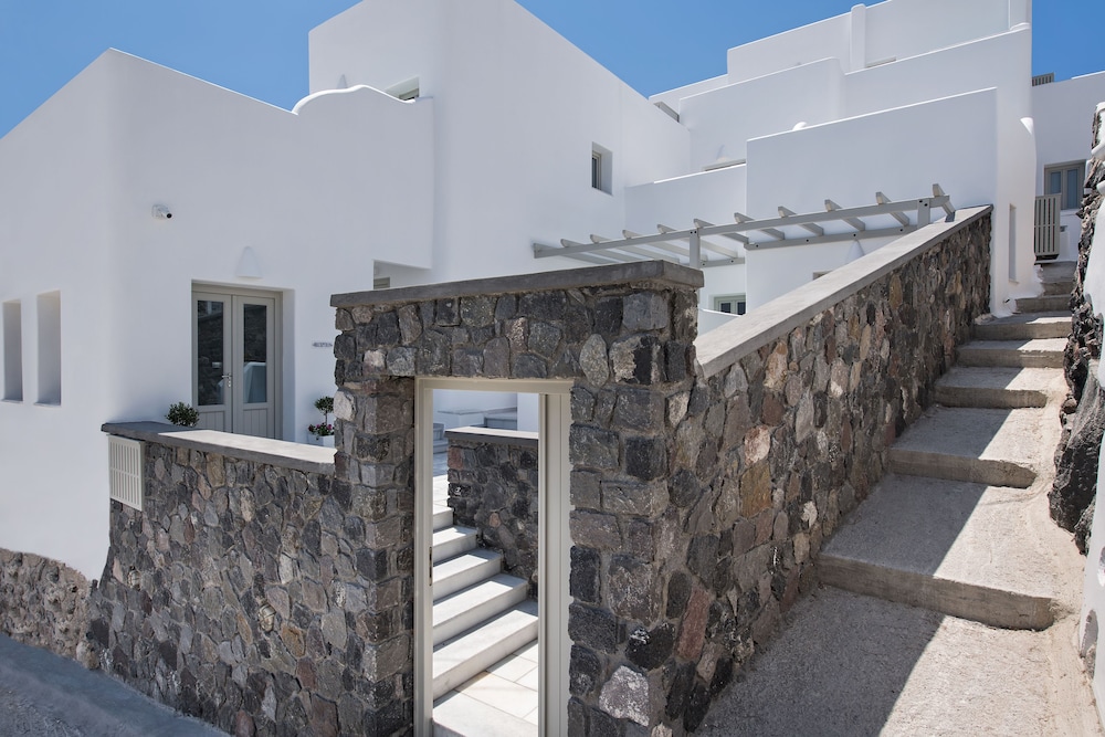 Altemar Suites