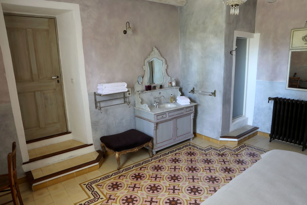 Orange Vacations - Justin de Provence - Property Image 12
