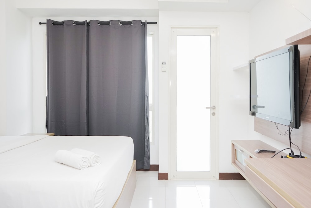 Comfortable Studio Apartment At Scientia Residence