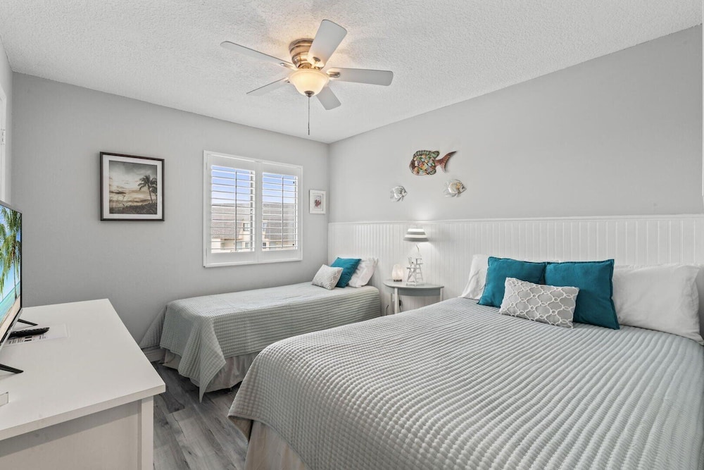 Blessed By The Sea Crescent Beach Activities 2 Bedroom Home