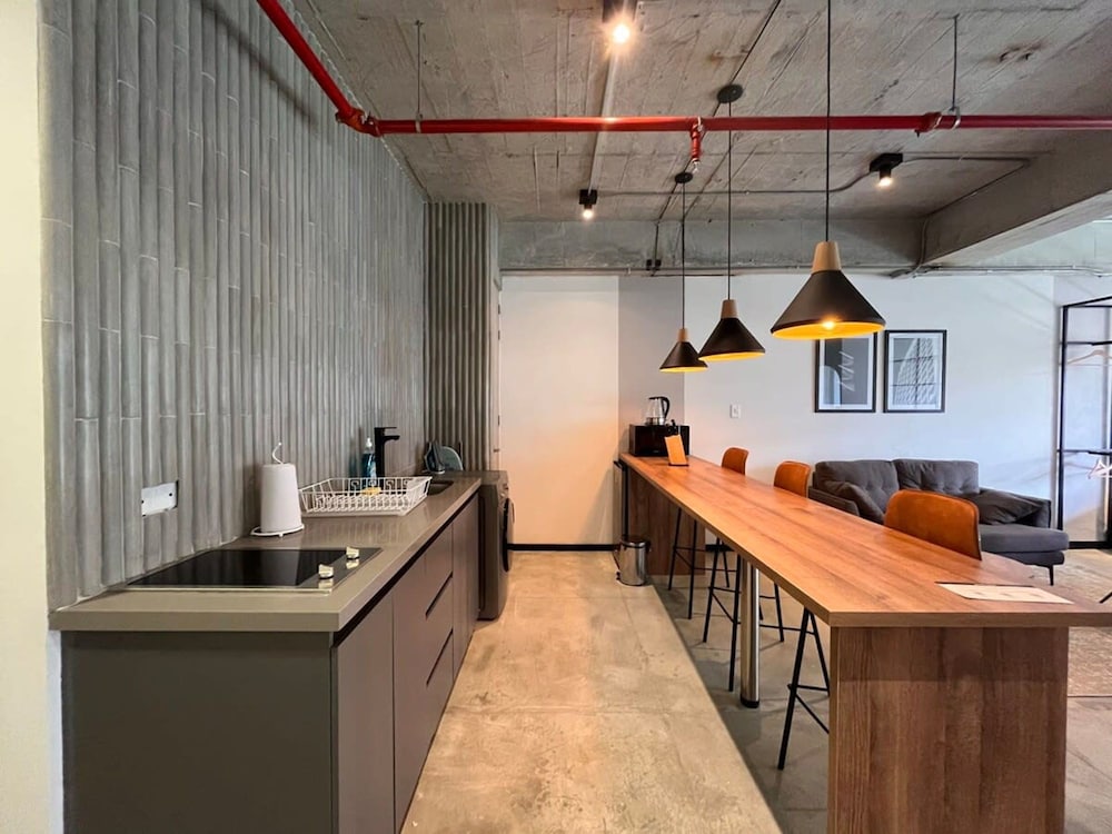 w Lush Loft in Laureles