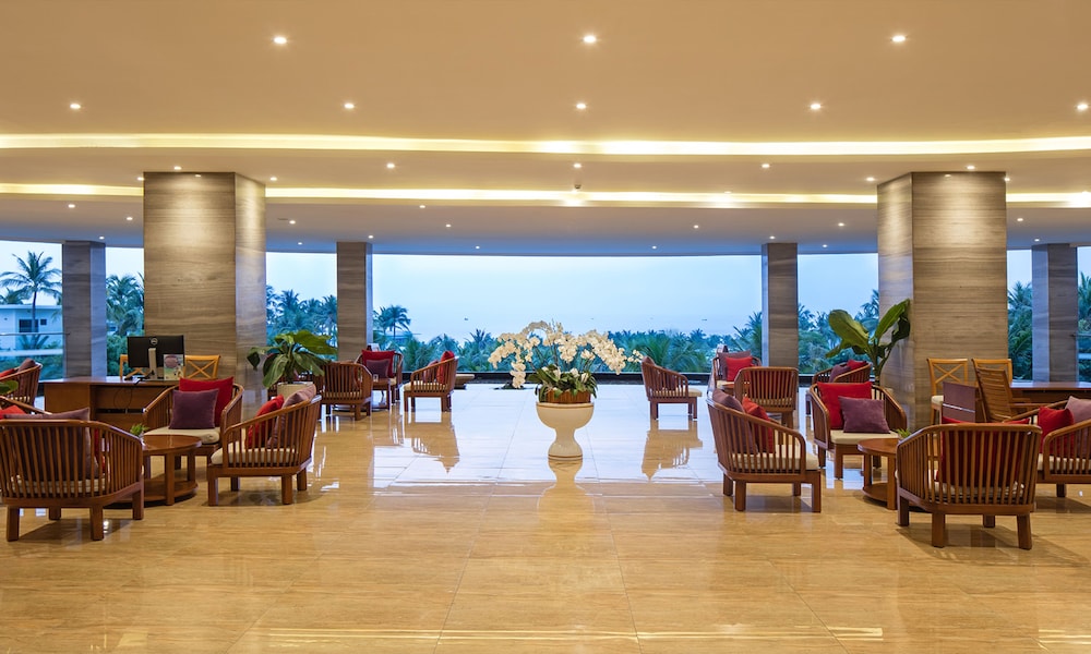 Cam Ranh Riviera Beach Resort & Spa