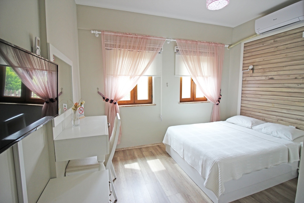 Karina Vineyard Evi - Image 76