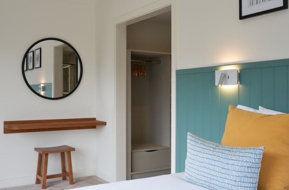 Meadow 2 Bedroom Lodge 7
