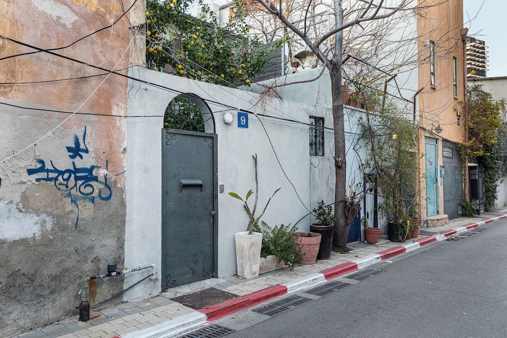 The Gem of Neve Tzedek by Sea N' Rent