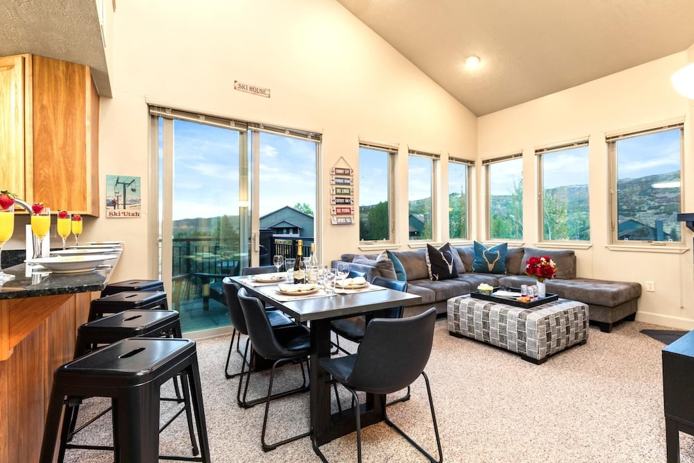 KBM Resorts Crestview Condos Spacious Condo Near Olympic Park With gas Fireplace, Year-round Pool, hot Tub, City Wide Shuttle Access. Cvc-308b