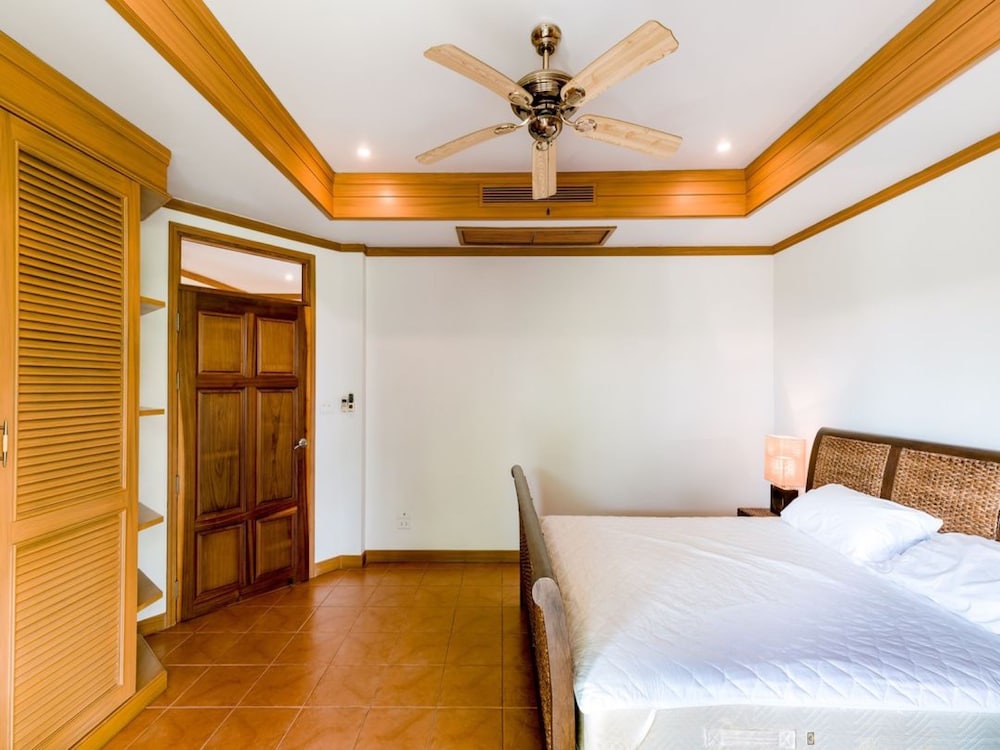 3 Bedroom Villa Beach Front Resort TG12