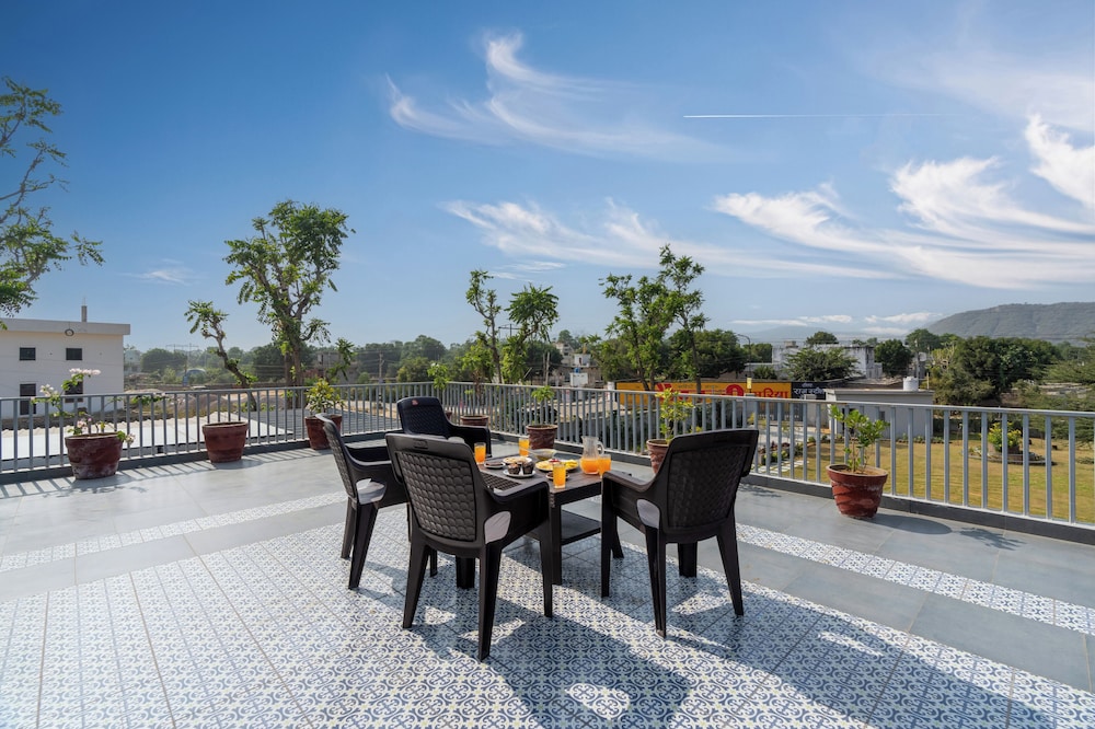 ELIVAAS Jamun Farm 2 BHK Villa with Pool